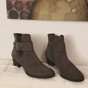 PAUL GREEN BOOTIES SIZE US 8